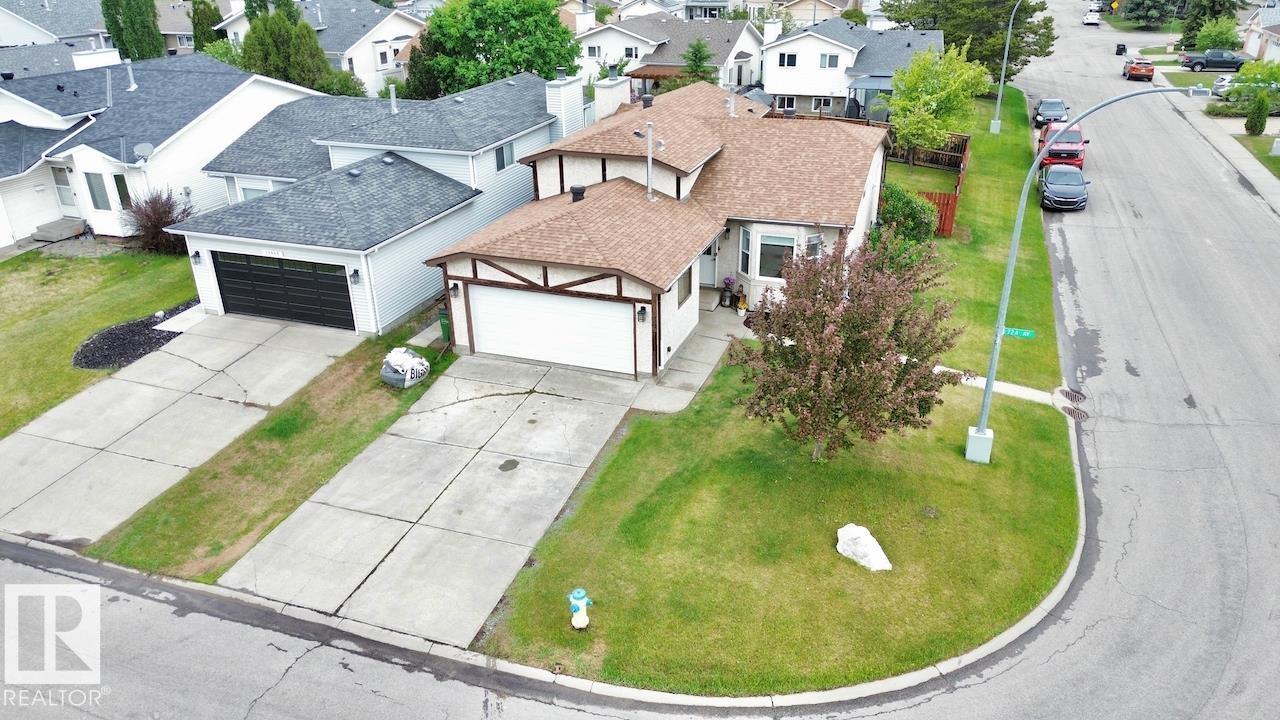 19036 72A AV NW - 51
