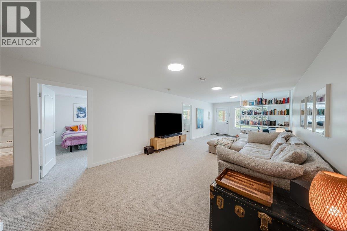 1214 Heather Place - 34