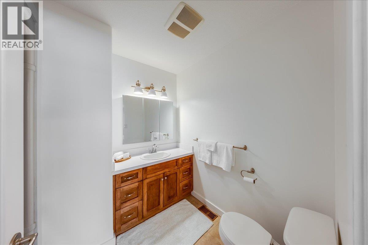 1214 Heather Place, Trail