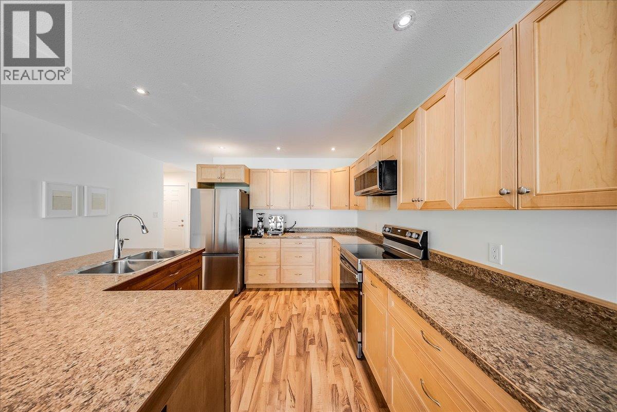 1214 Heather Place, Trail
