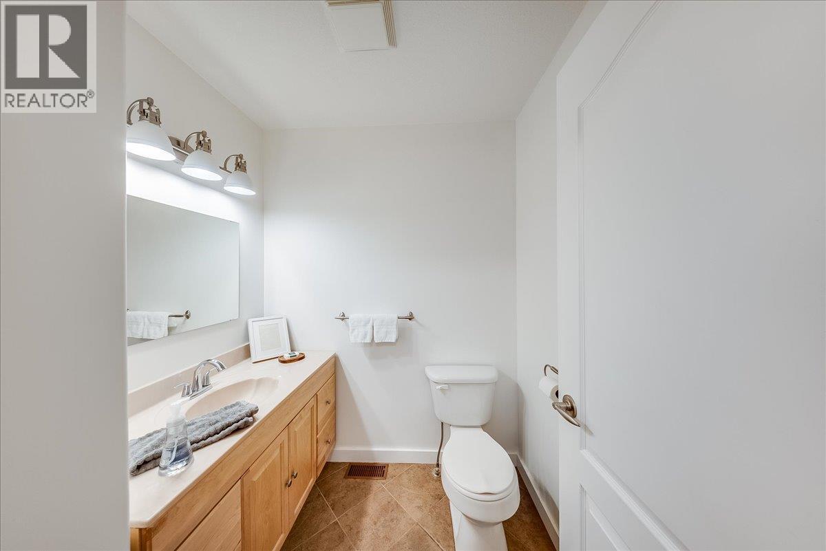 1214 Heather Place, Trail