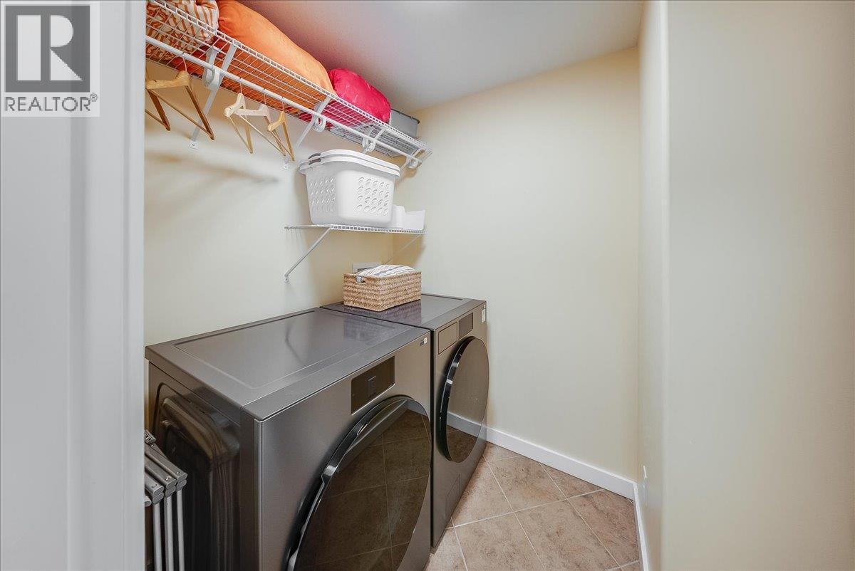 1214 Heather Place, Trail