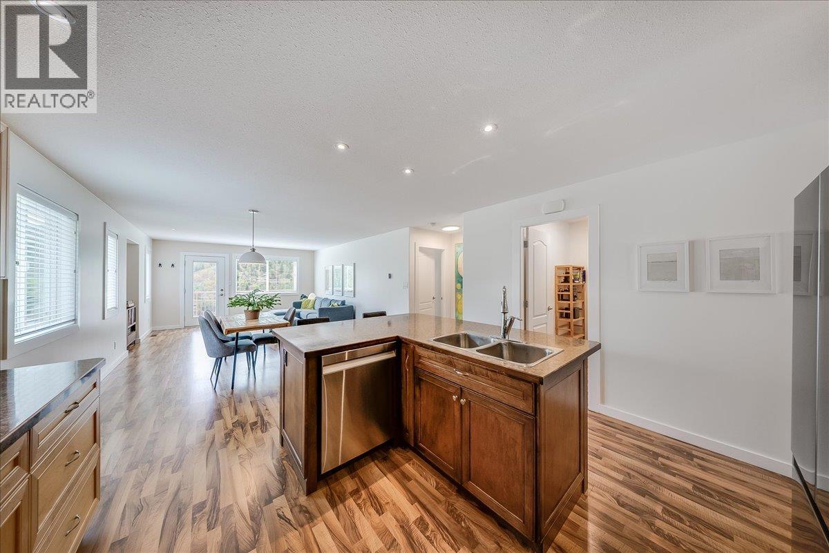 1214 Heather Place, Trail