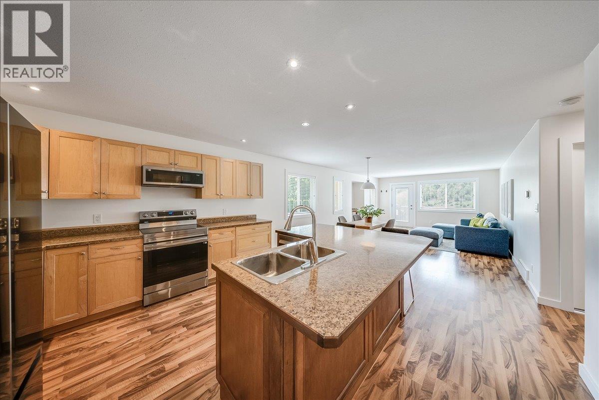 1214 Heather Place, Trail