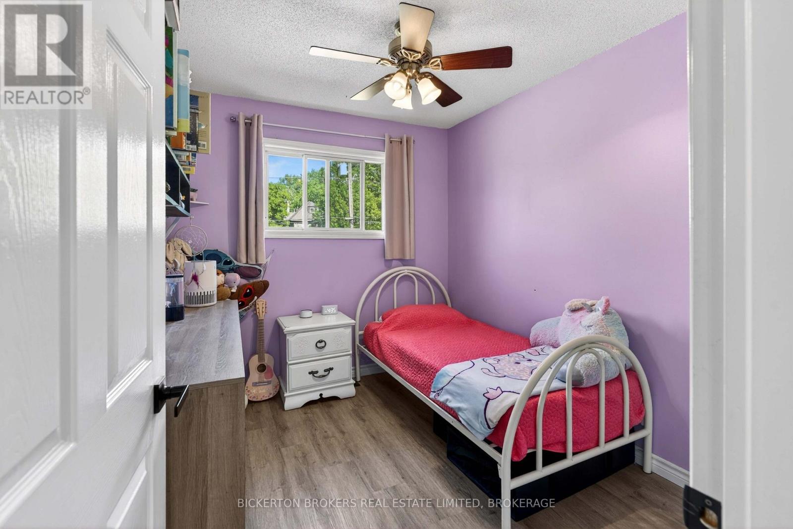 41 MAPLE STREET S - 38