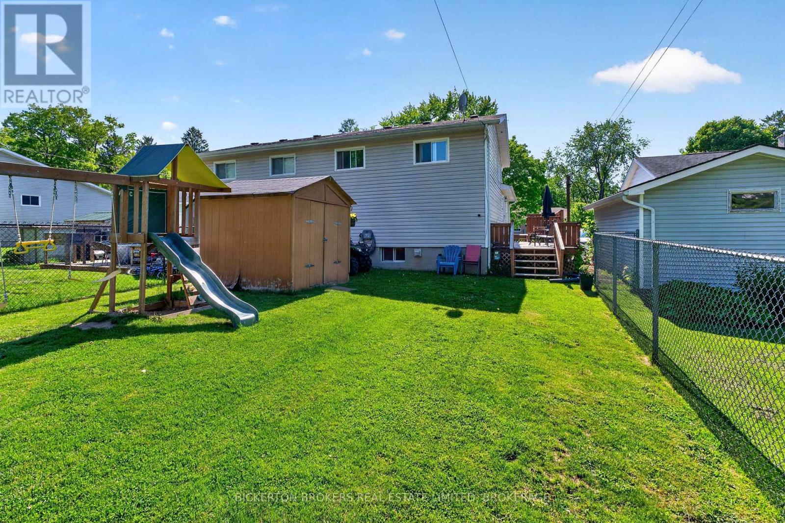 41 MAPLE STREET S - 6