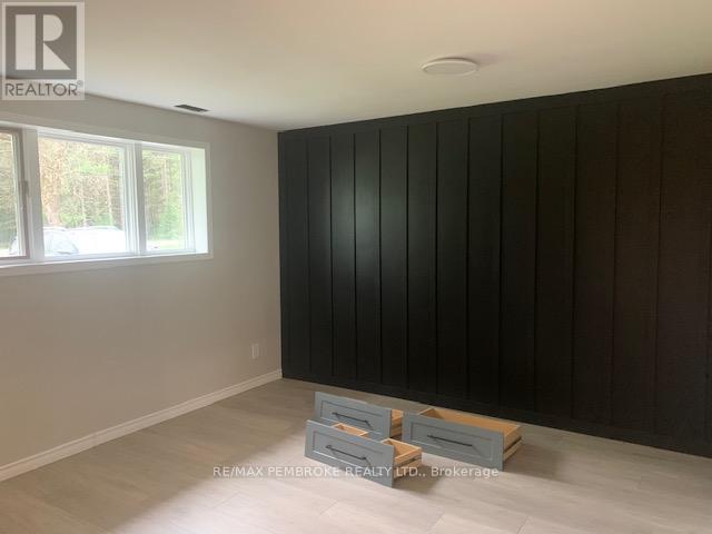410 GREEN LAKE ROAD - 36