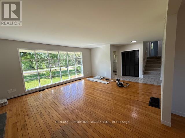 410 GREEN LAKE ROAD - 11