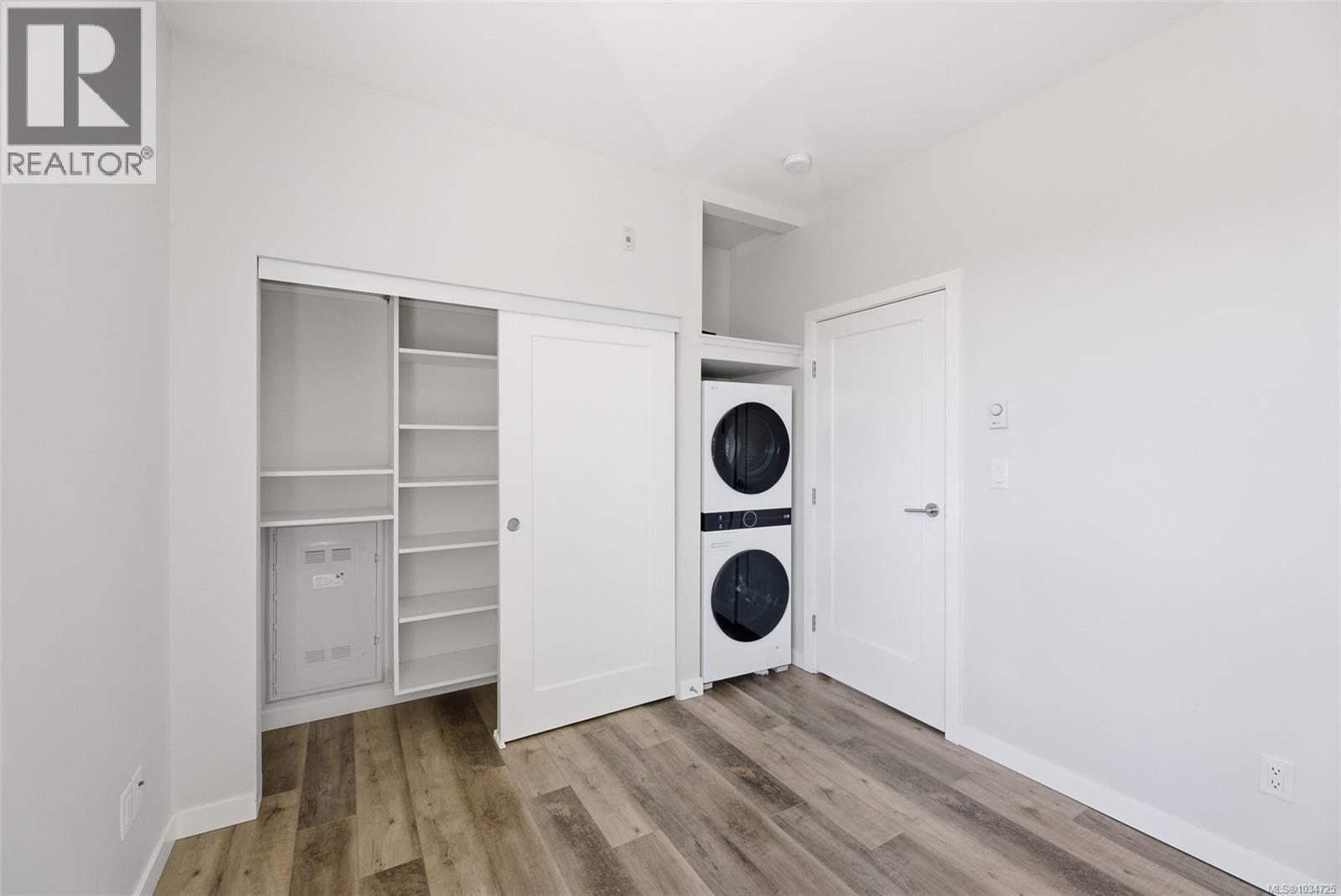 #303 1515 Redfern St - 12