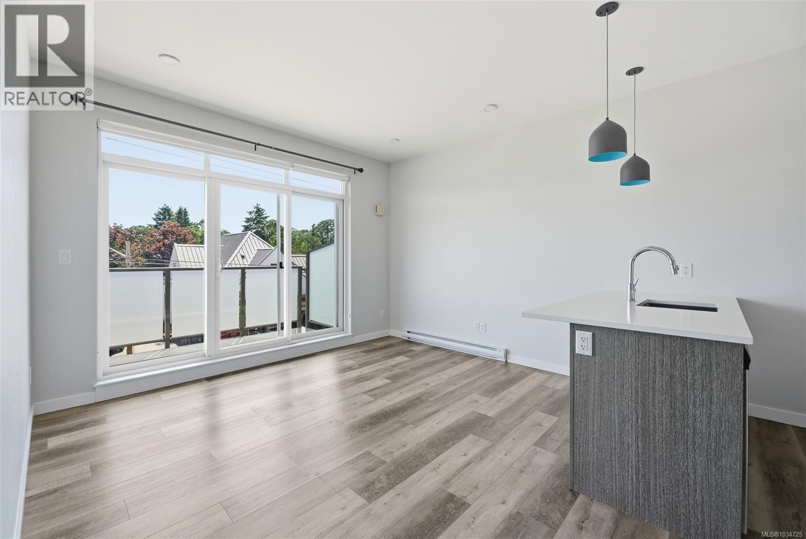 303 1515 Redfern St, Victoria
