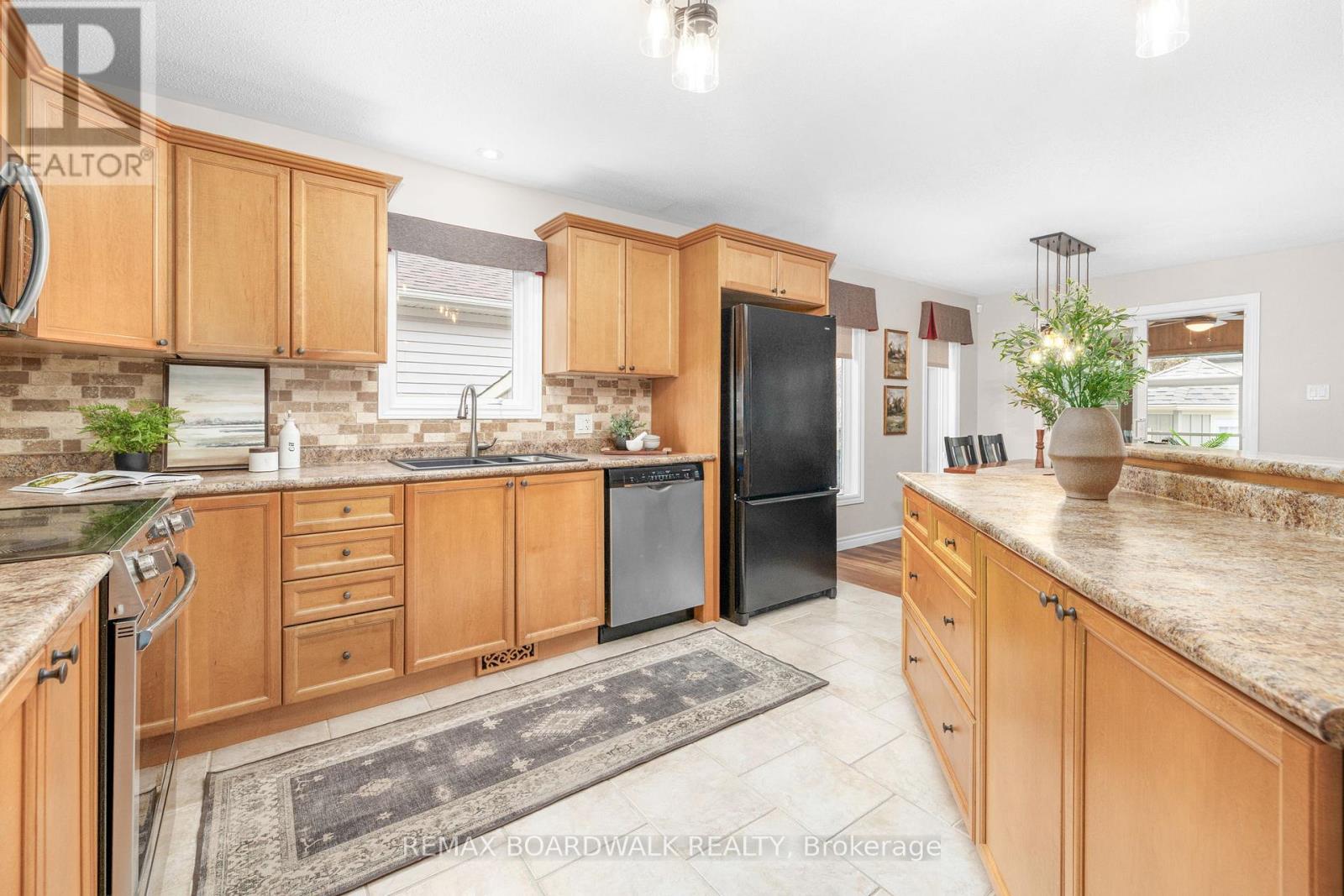 36 SINCLAIR AVENUE - 11