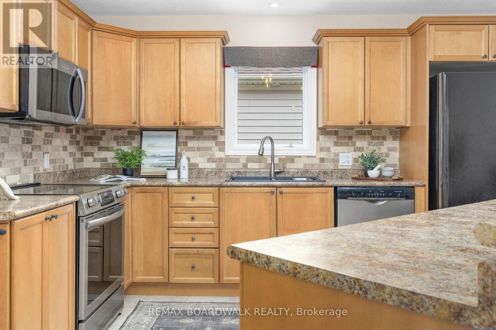 36 SINCLAIR AVENUE - 14