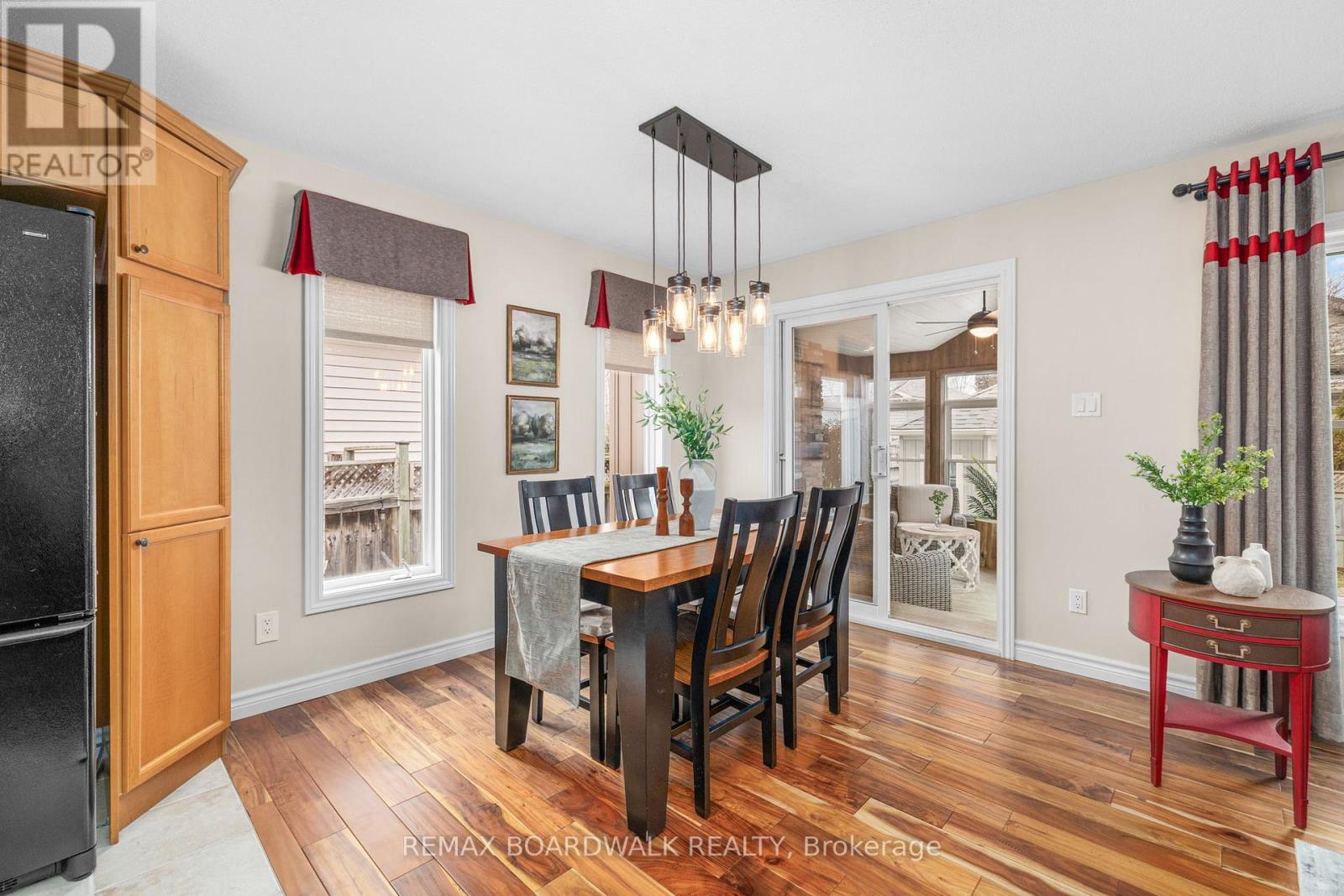 36 SINCLAIR AVENUE - 16