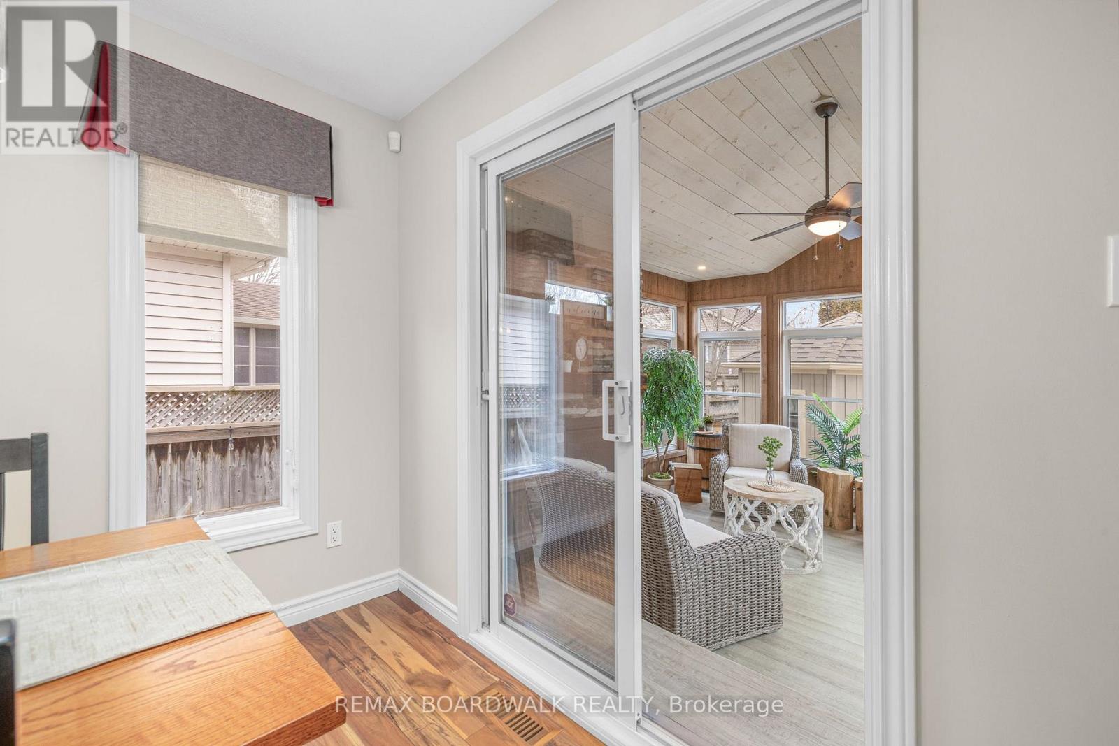 36 SINCLAIR AVENUE - 17