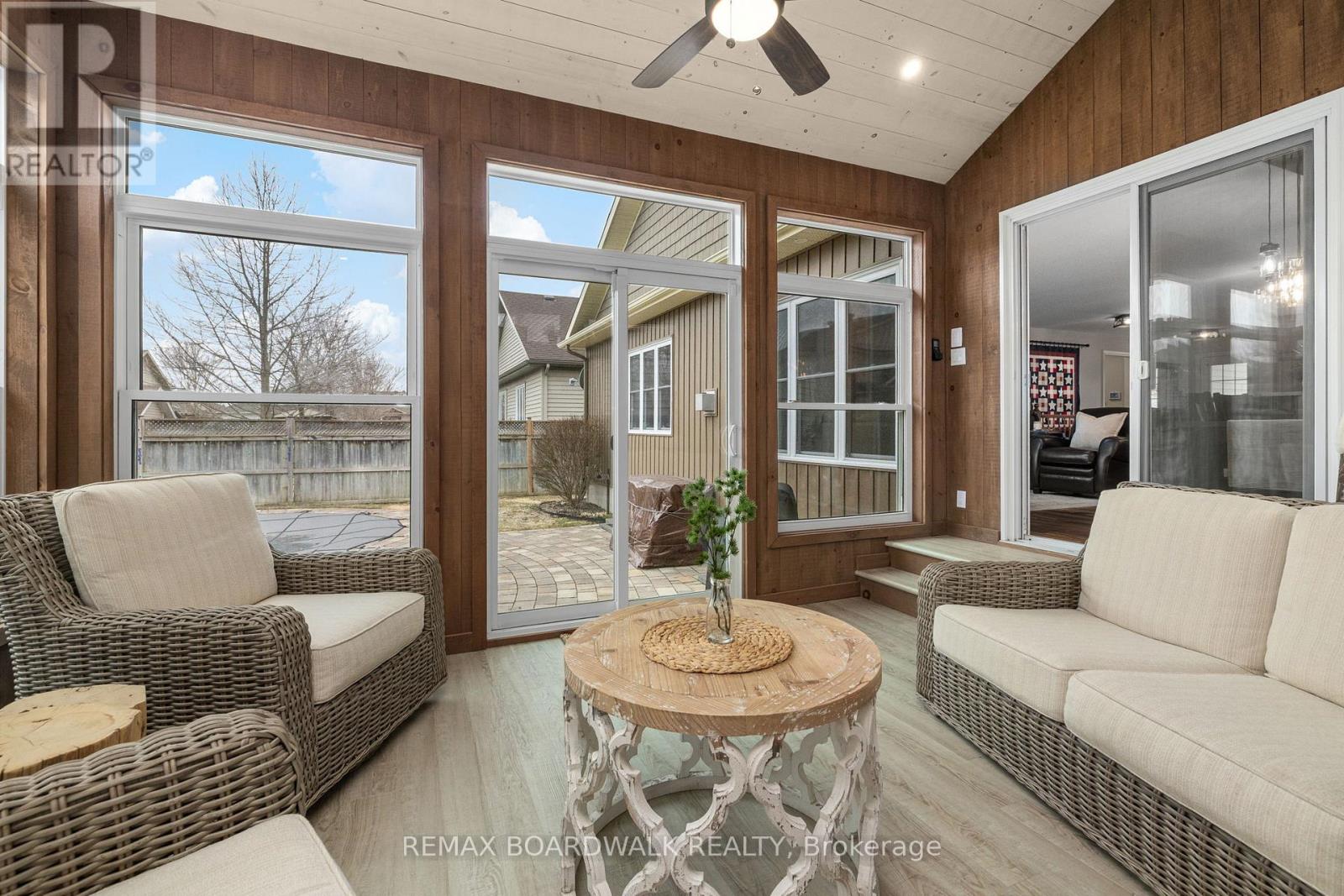 36 SINCLAIR AVENUE - 19