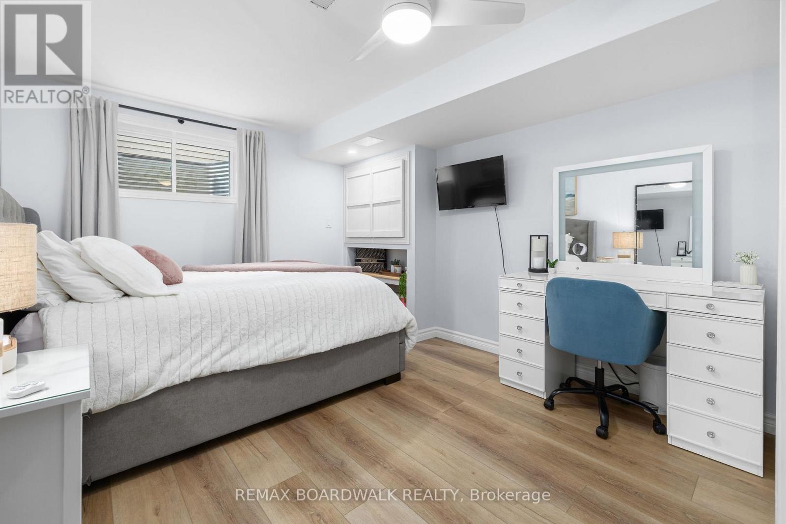 36 SINCLAIR AVENUE - 34