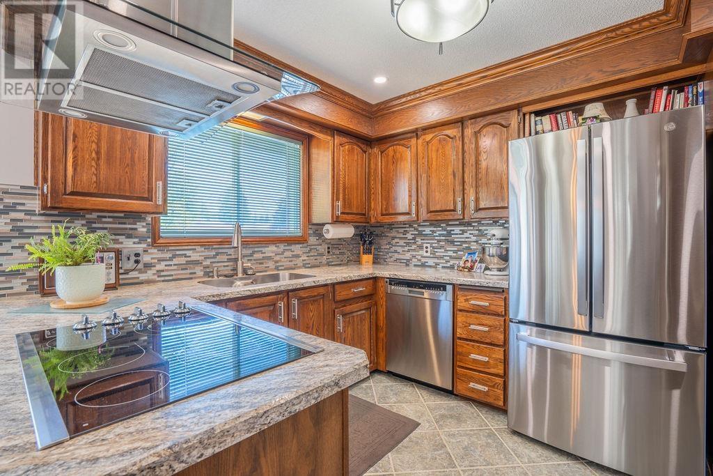 135 Louise AVE - 27