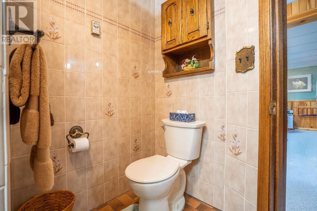 135 Louise AVE - 49