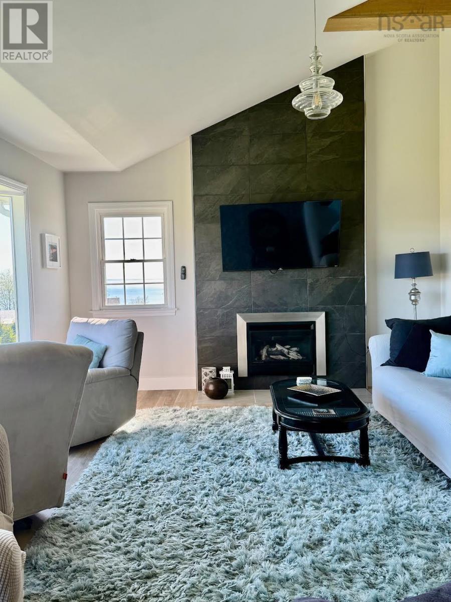1506 Cape Split Road - 8