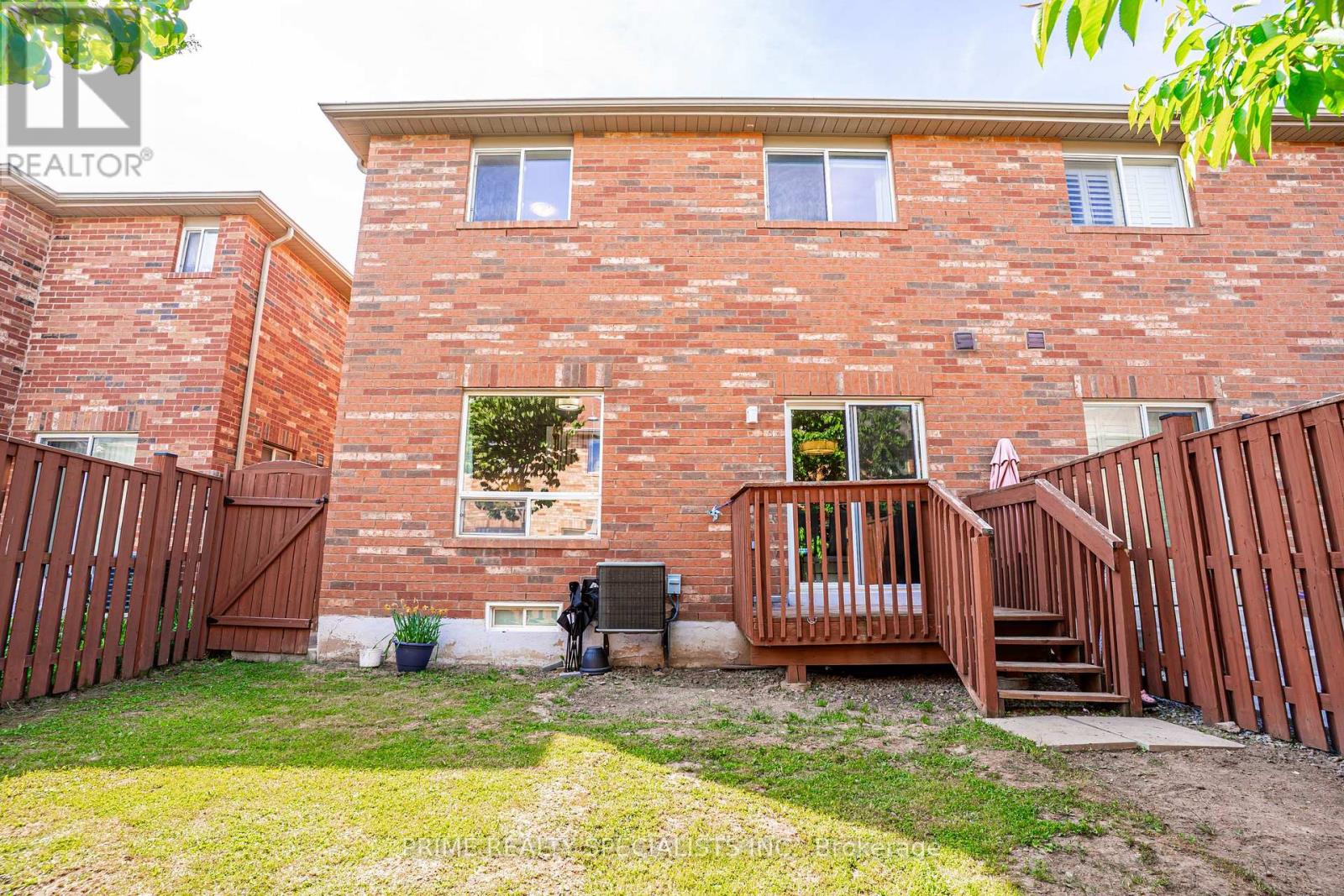 11 COMMODORE DRIVE - 42
