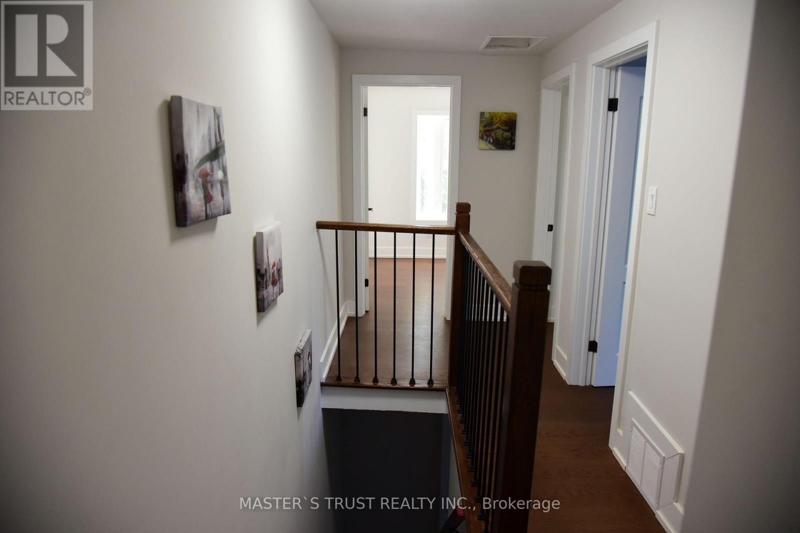 19 EMMETT AVENUE - 9