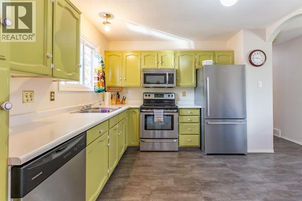 932 22 Street NE - 9