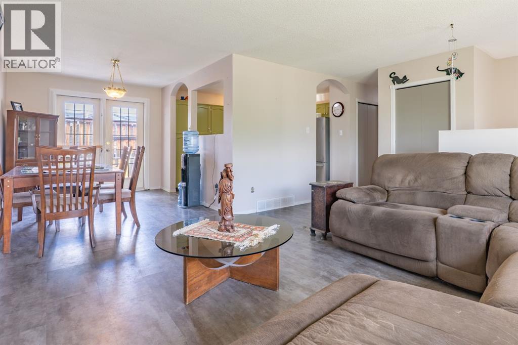 932 22 Street NE - 6