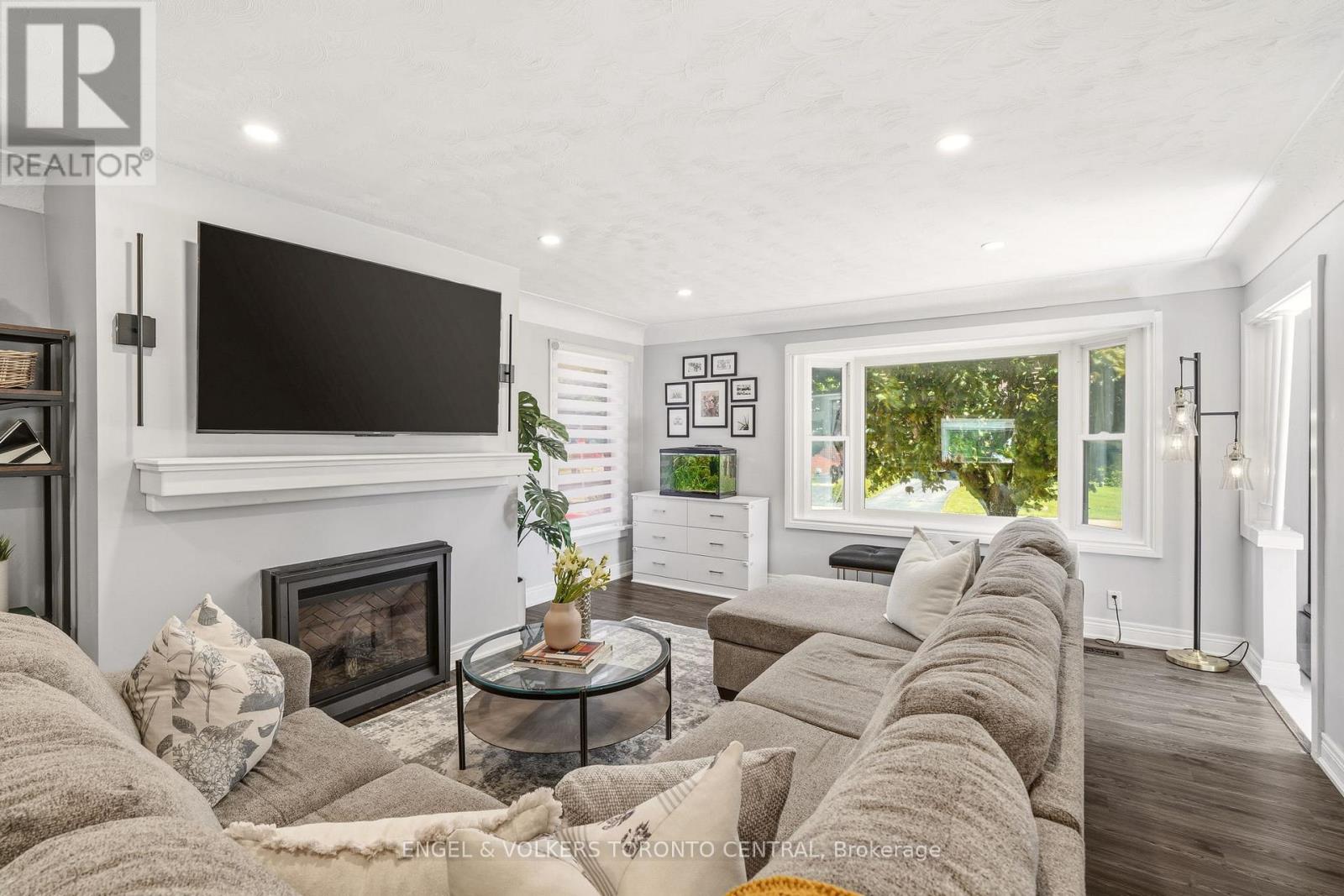 101 IRENE AVENUE - 9