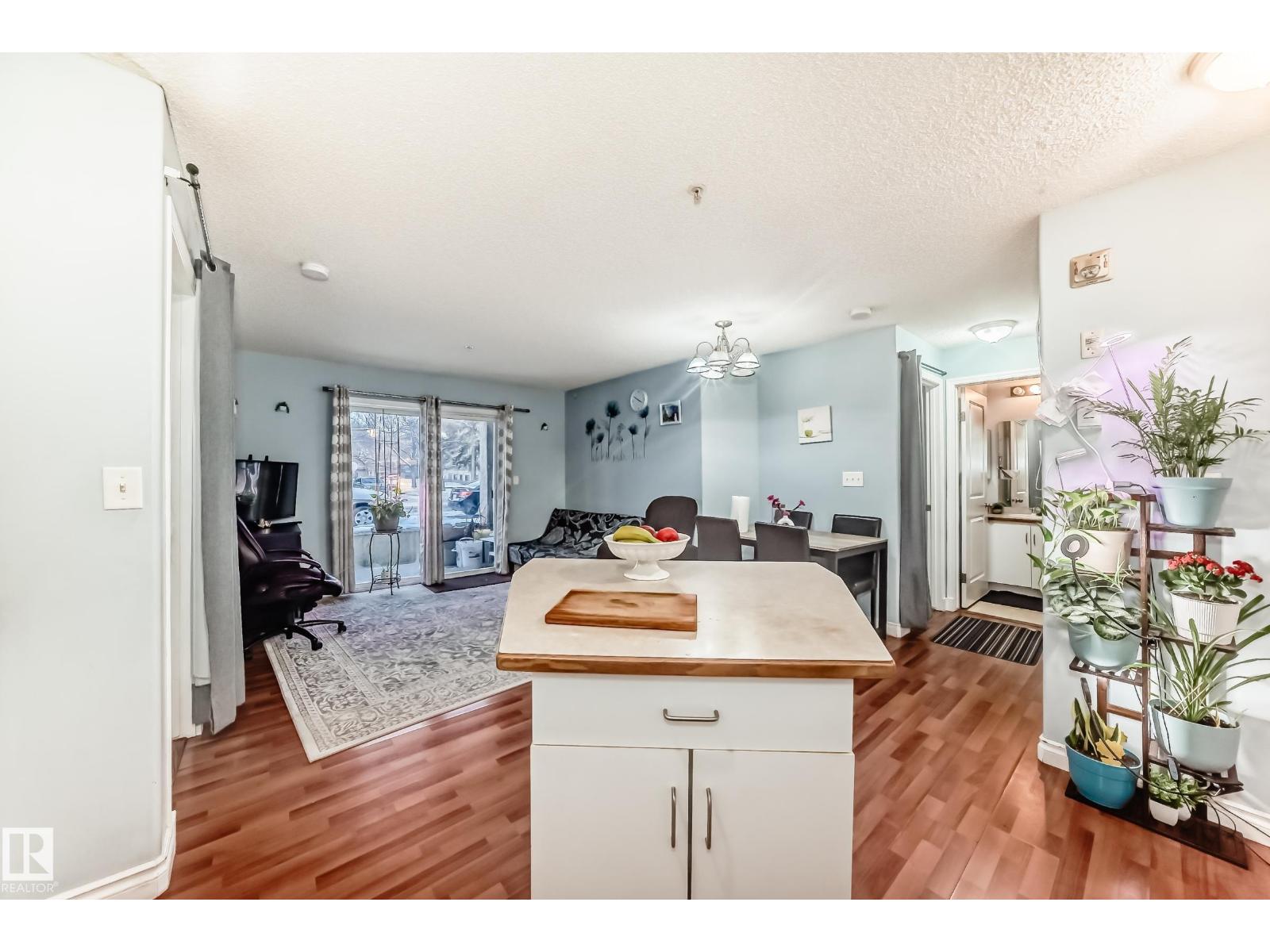 #108 10535 122 ST NW - 8