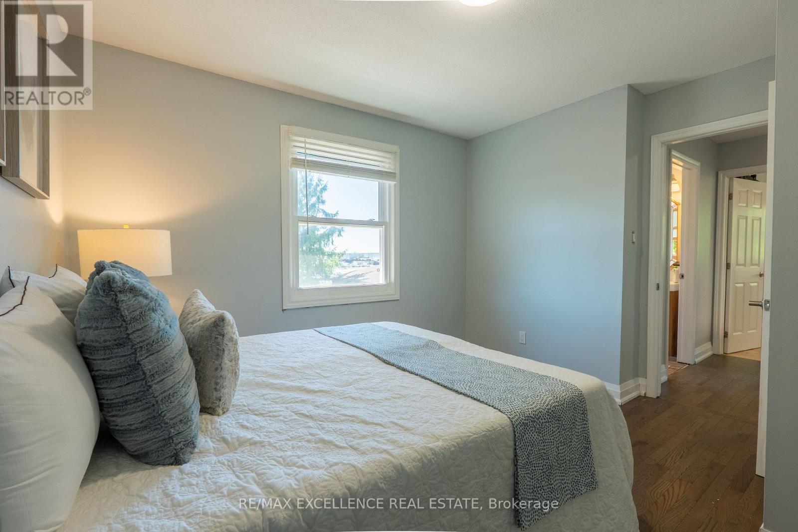 27 WADSWORTH DRIVE - 20