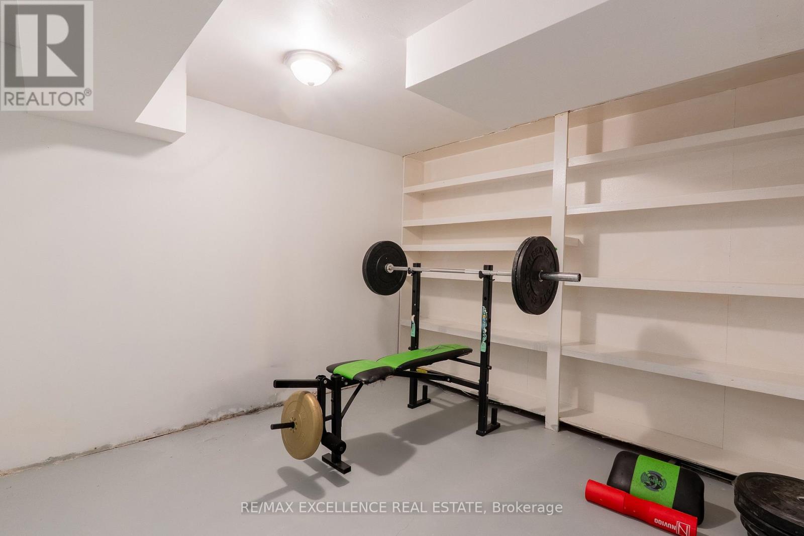27 WADSWORTH DRIVE - 38