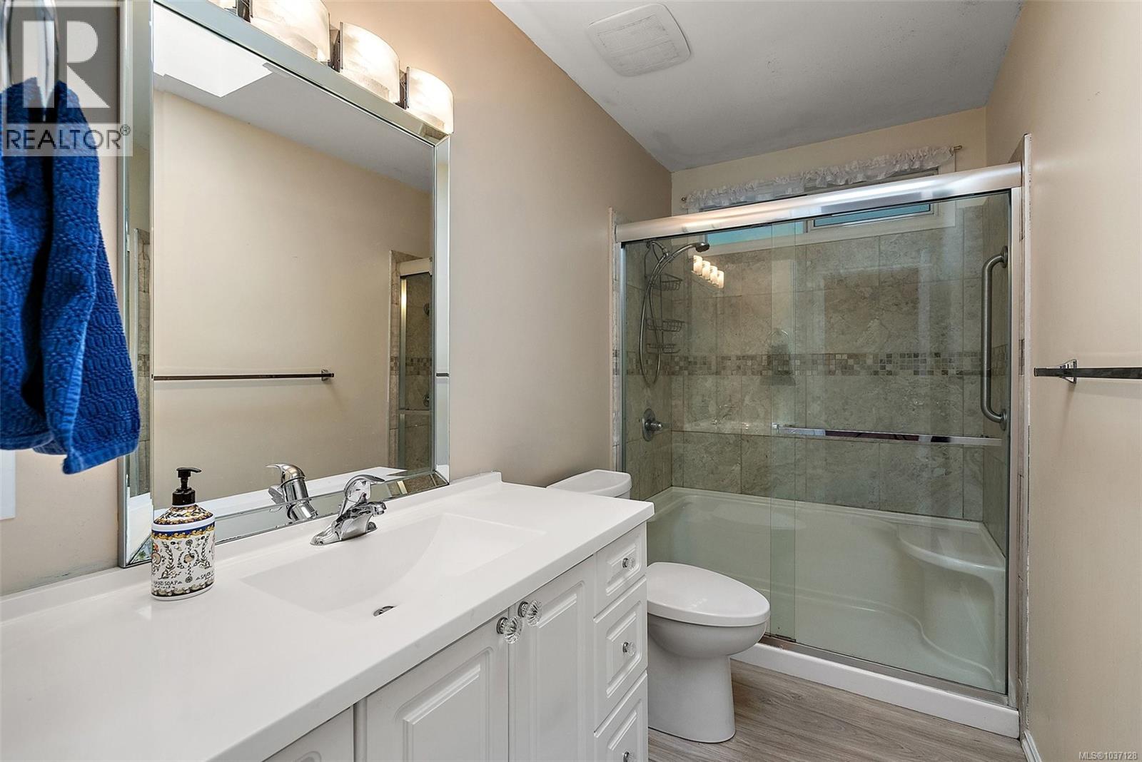 2428 Marlene Dr, Colwood