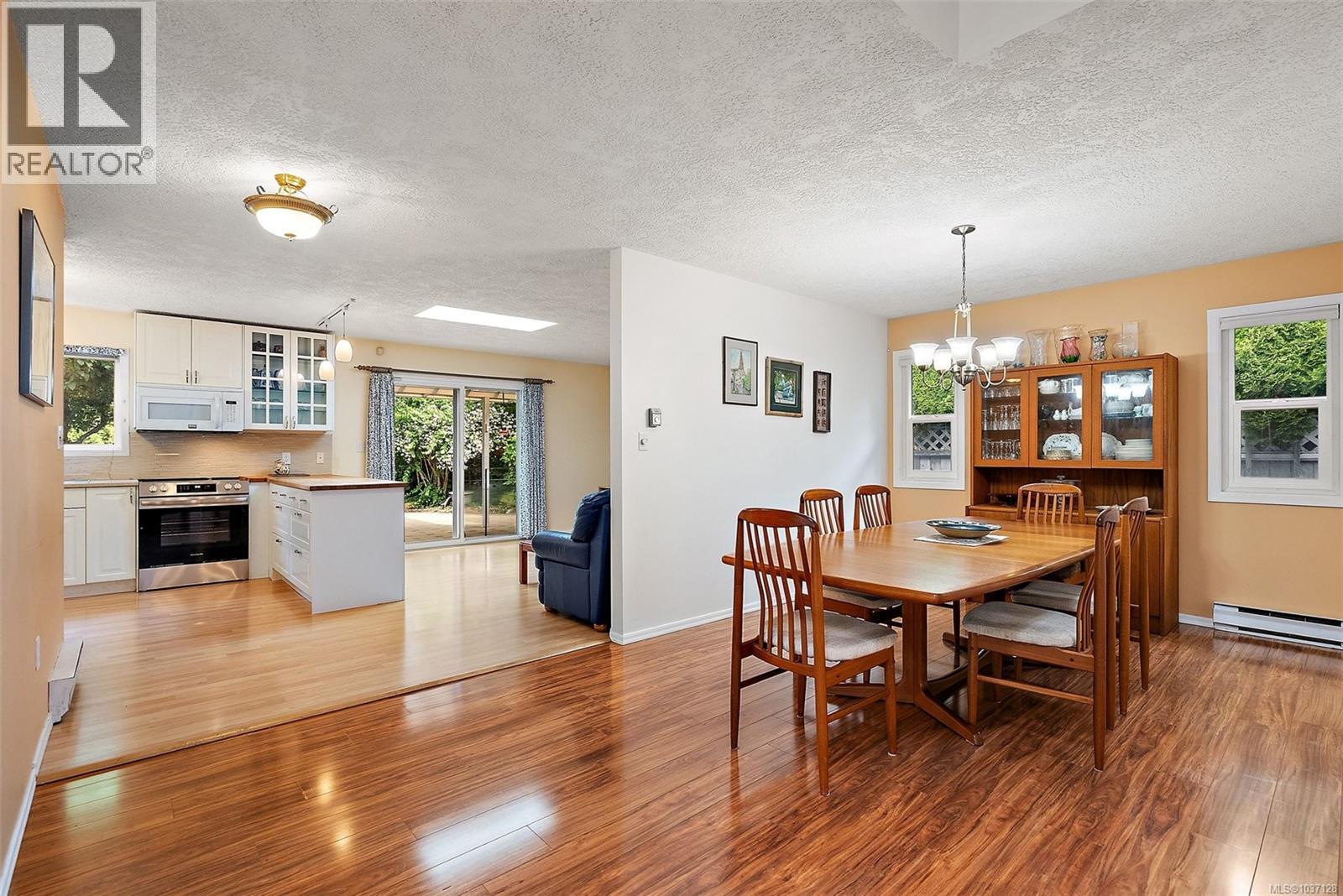 2428 Marlene Dr, Colwood