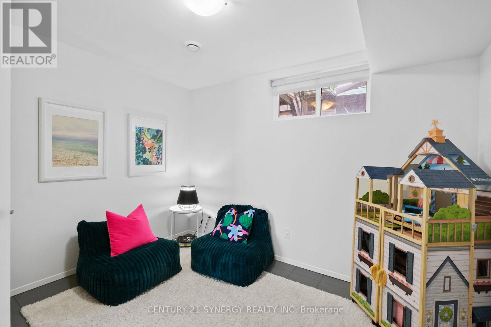 26 STONEHURST AVENUE - 13