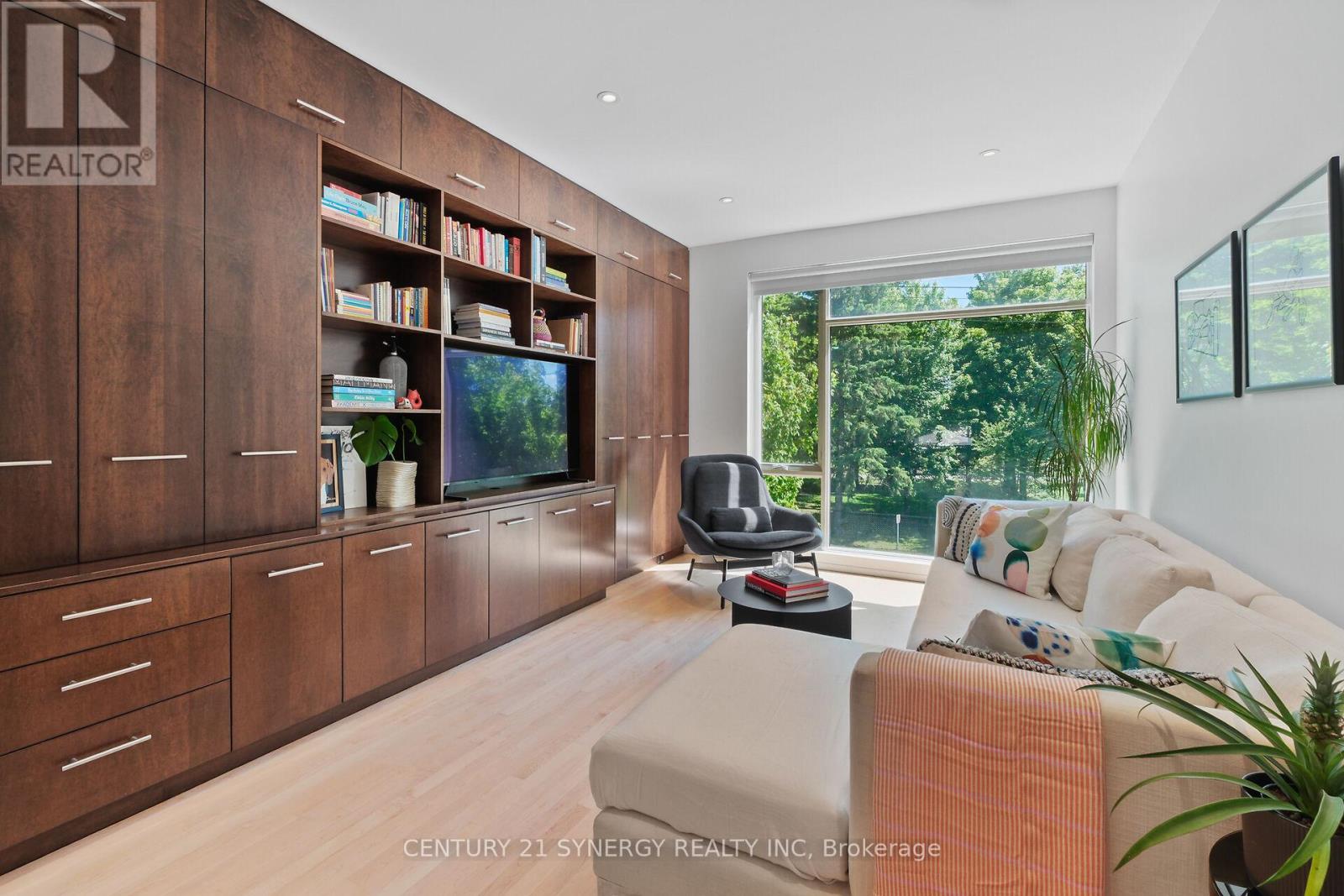 26 STONEHURST AVENUE - 24