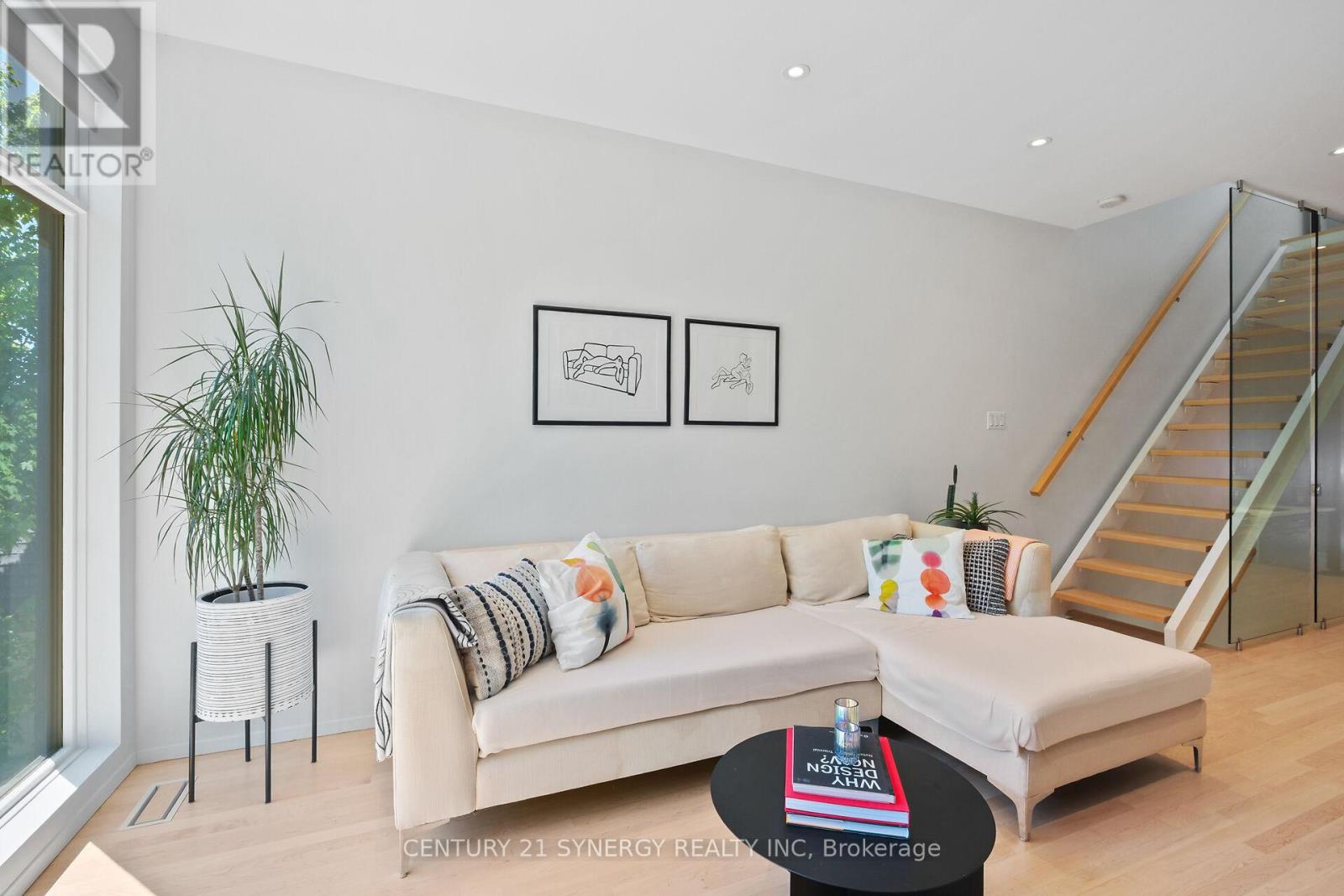 26 STONEHURST AVENUE - 25