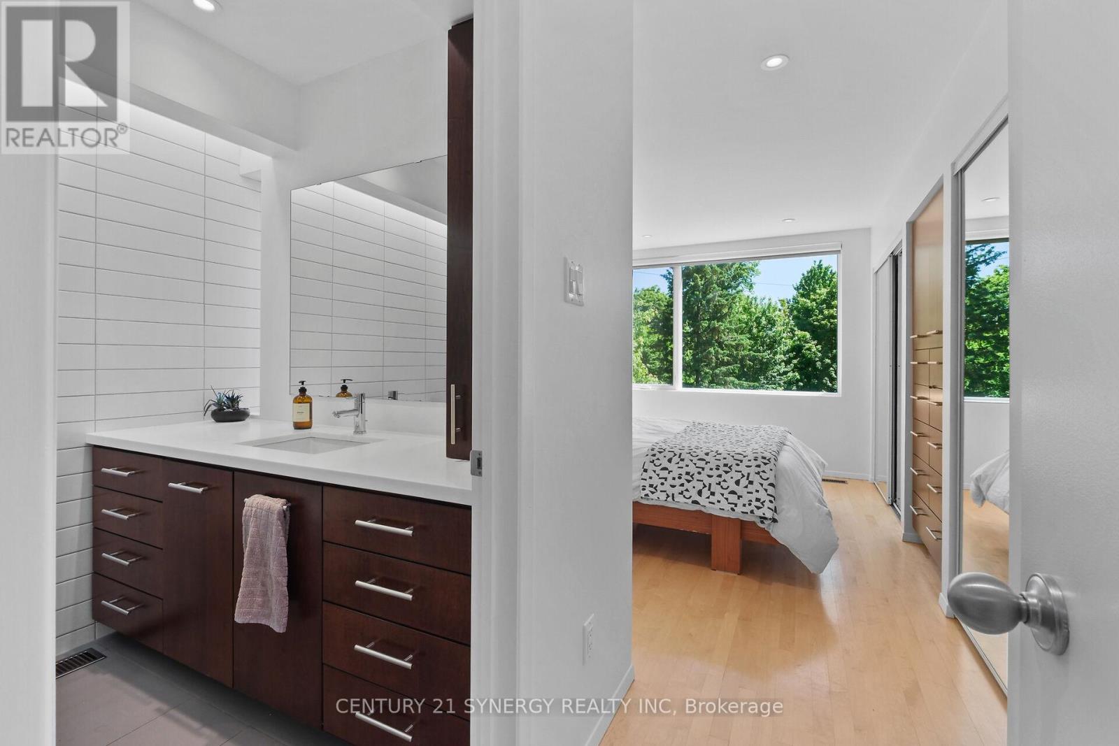 26 STONEHURST AVENUE - 38