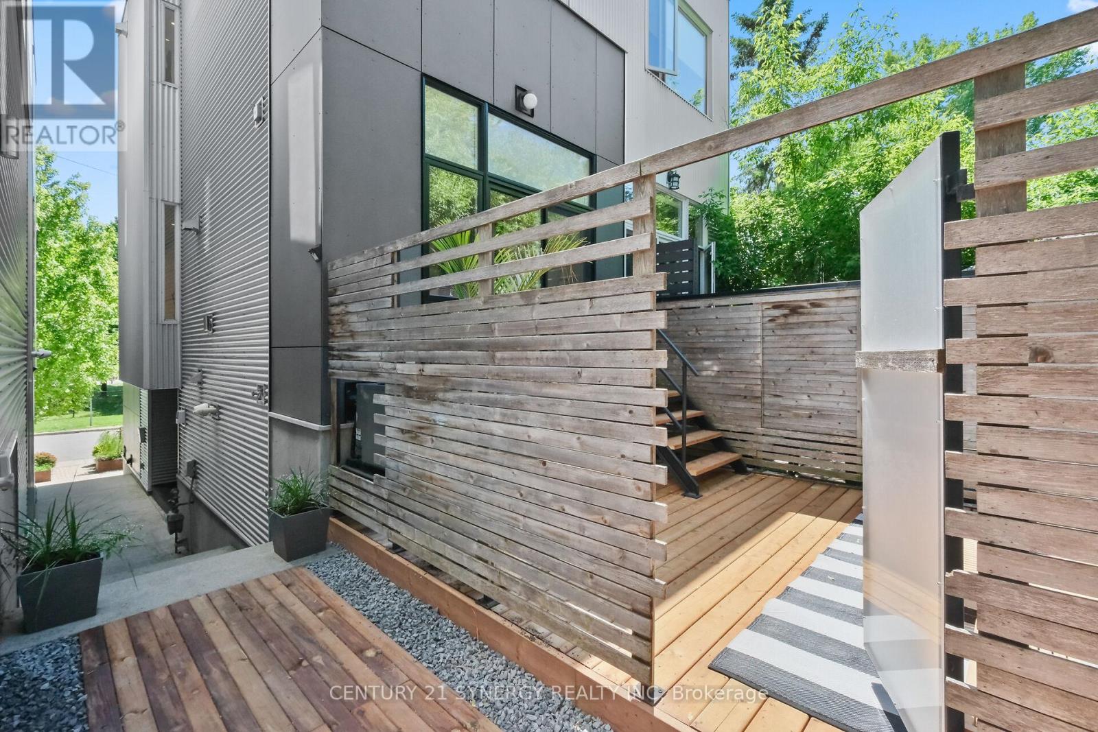26 STONEHURST AVENUE - 44