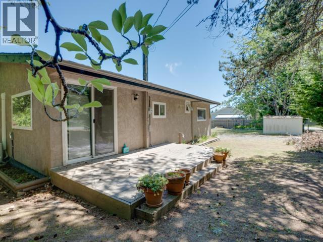 3010 OAK STREET - 22