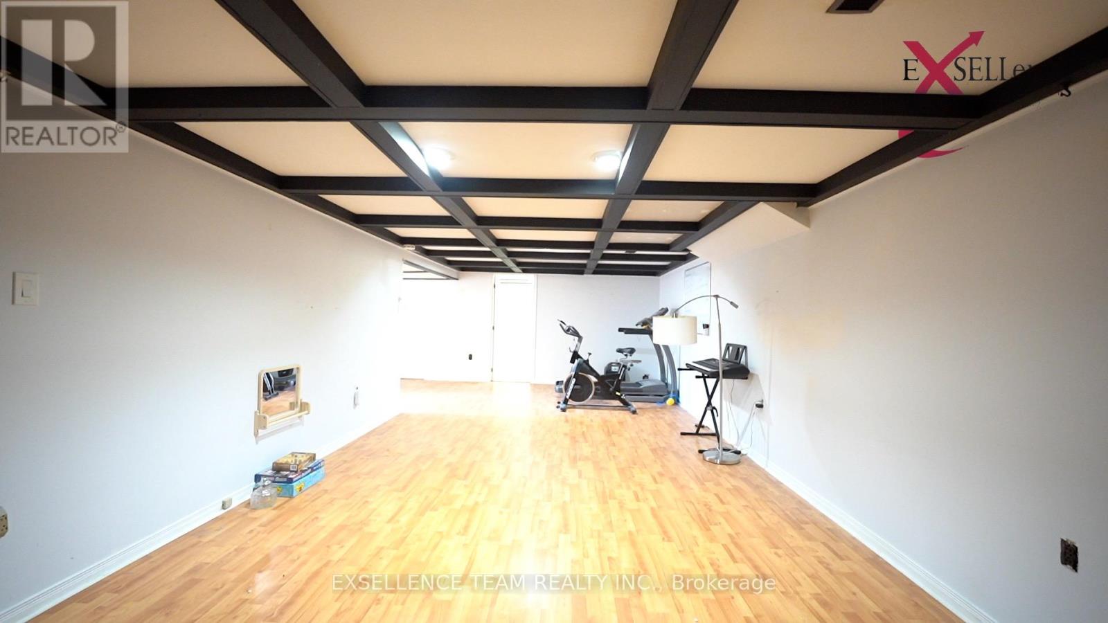 616 SURGENOR STREET W - 27