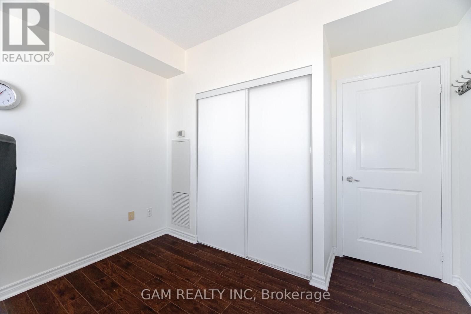 #1102 385 PRINCE OF WALES DRIVE - 14