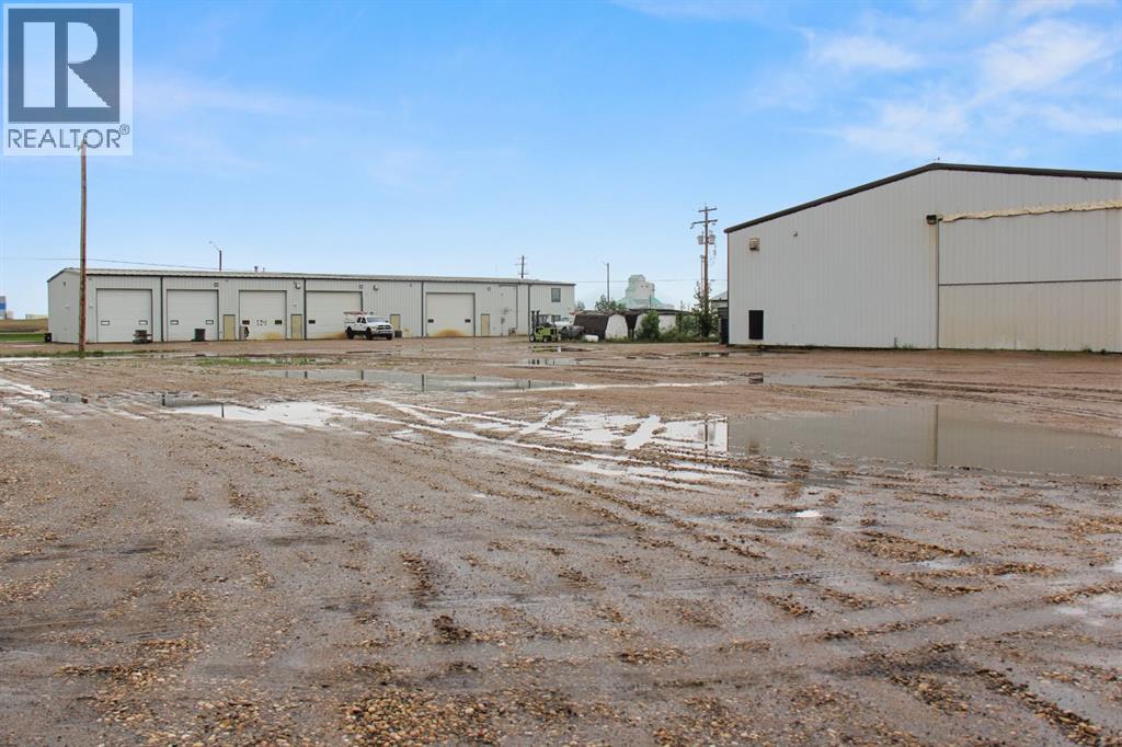 5030 50 Avenue - photo 3