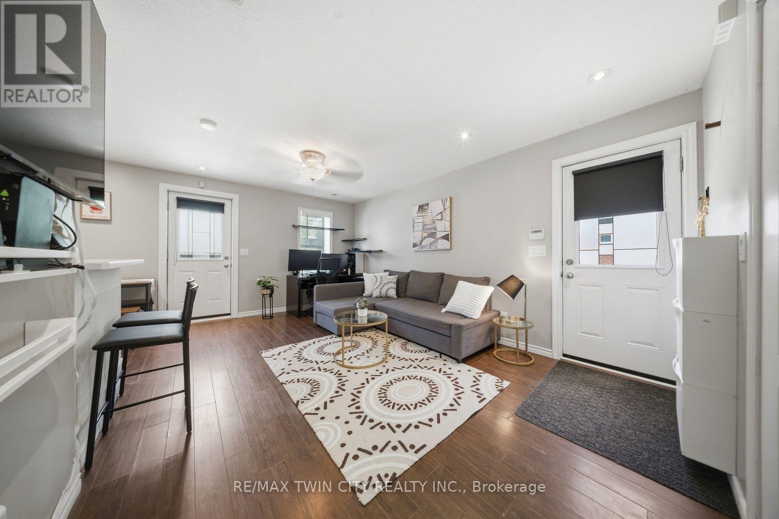 2-bedroom home for sale at 162 GRAND RIVER AVENUE, Brantford ON · photo 14 of 40
