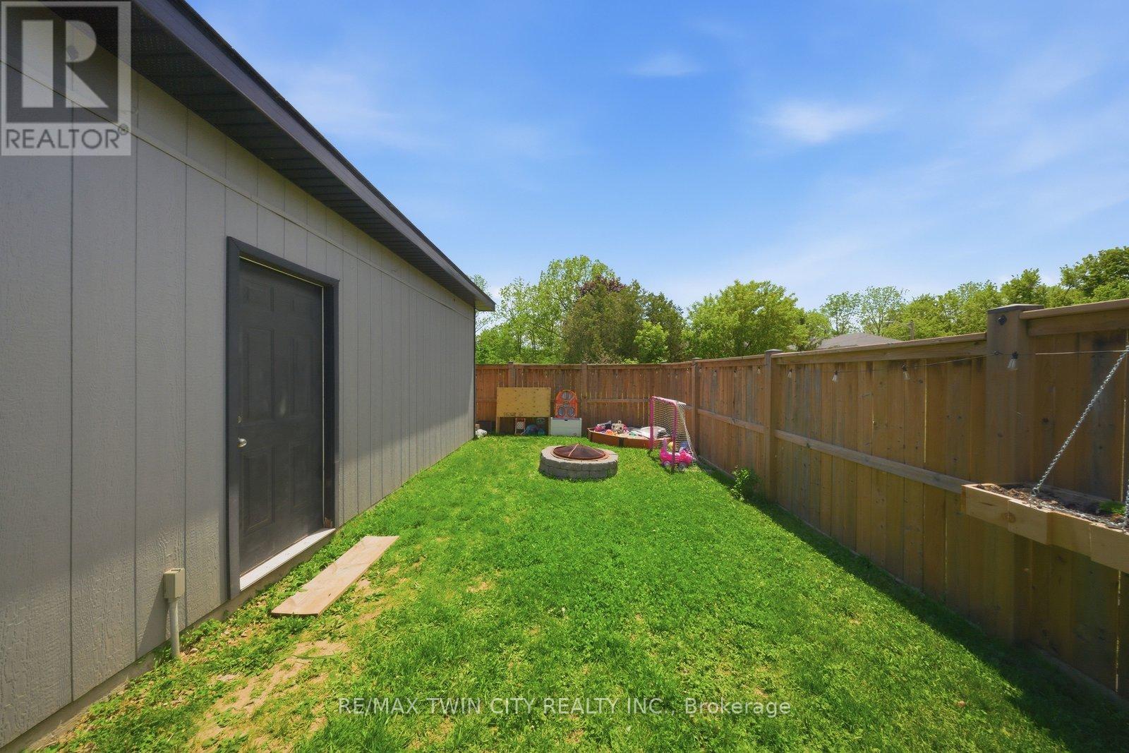 2-bedroom home for sale at 162 GRAND RIVER AVENUE, Brantford ON · photo 34 of 40