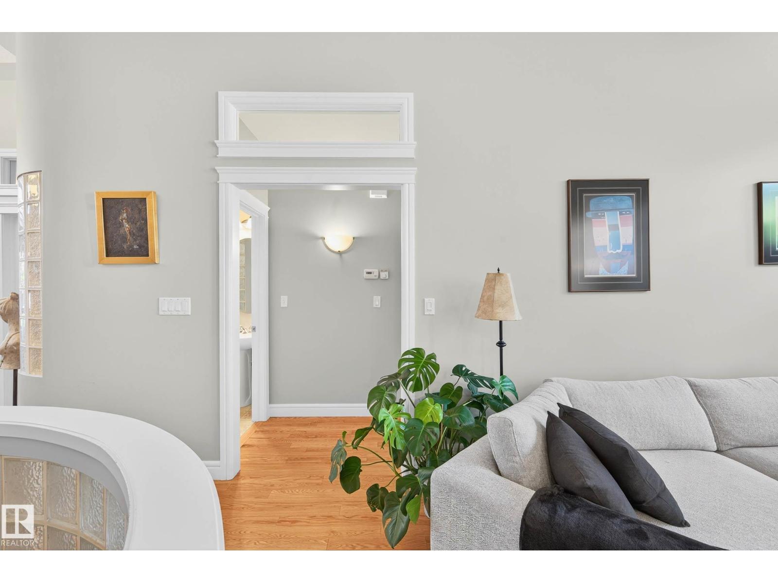 13 OAKCREST TC - 19