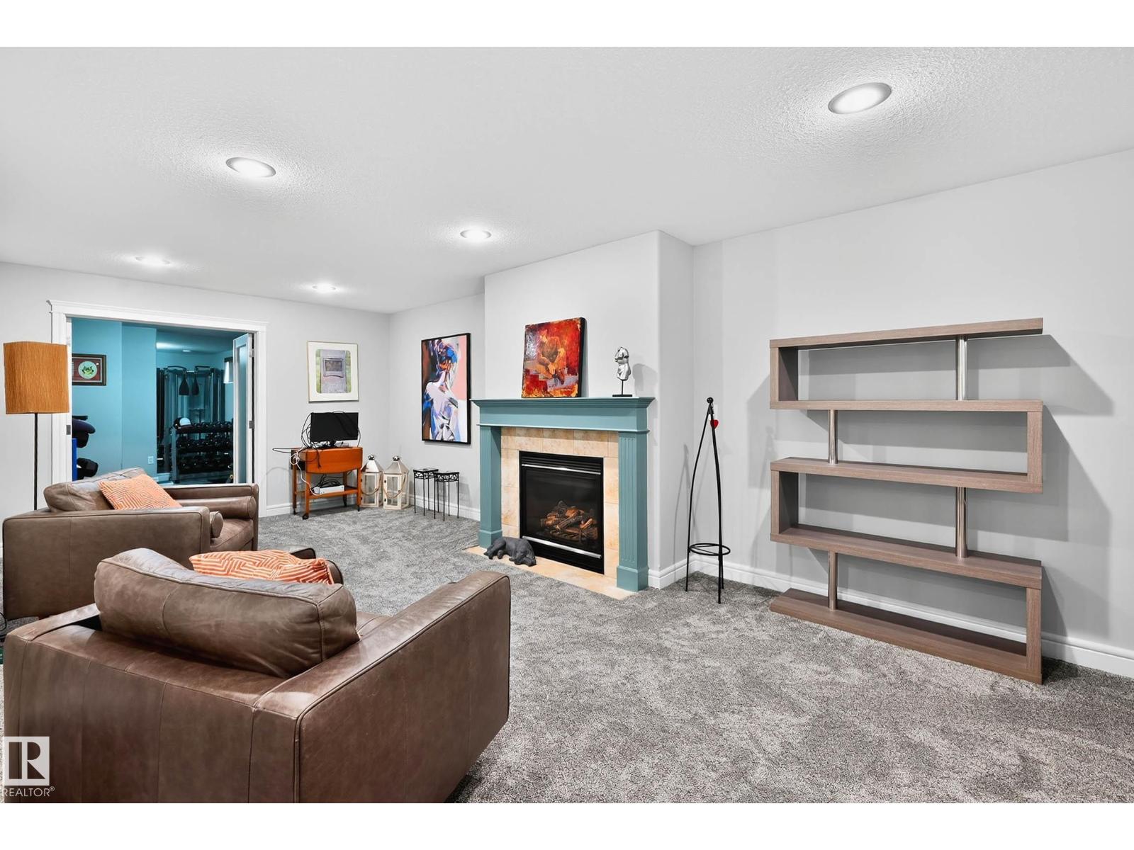 13 OAKCREST TC - 32