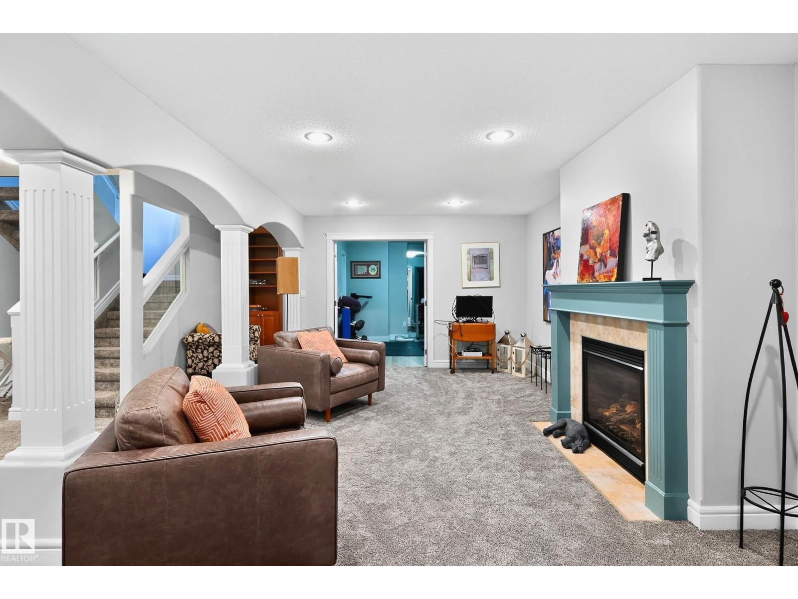 13 OAKCREST TC - 33