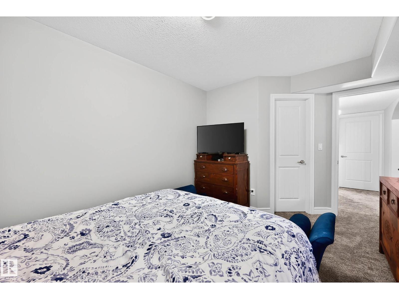 13 OAKCREST TC - 40