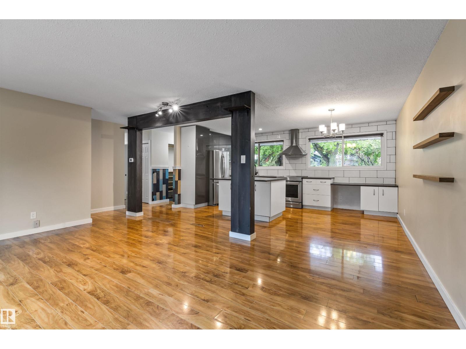 19 GREENWICH CR — photo 10