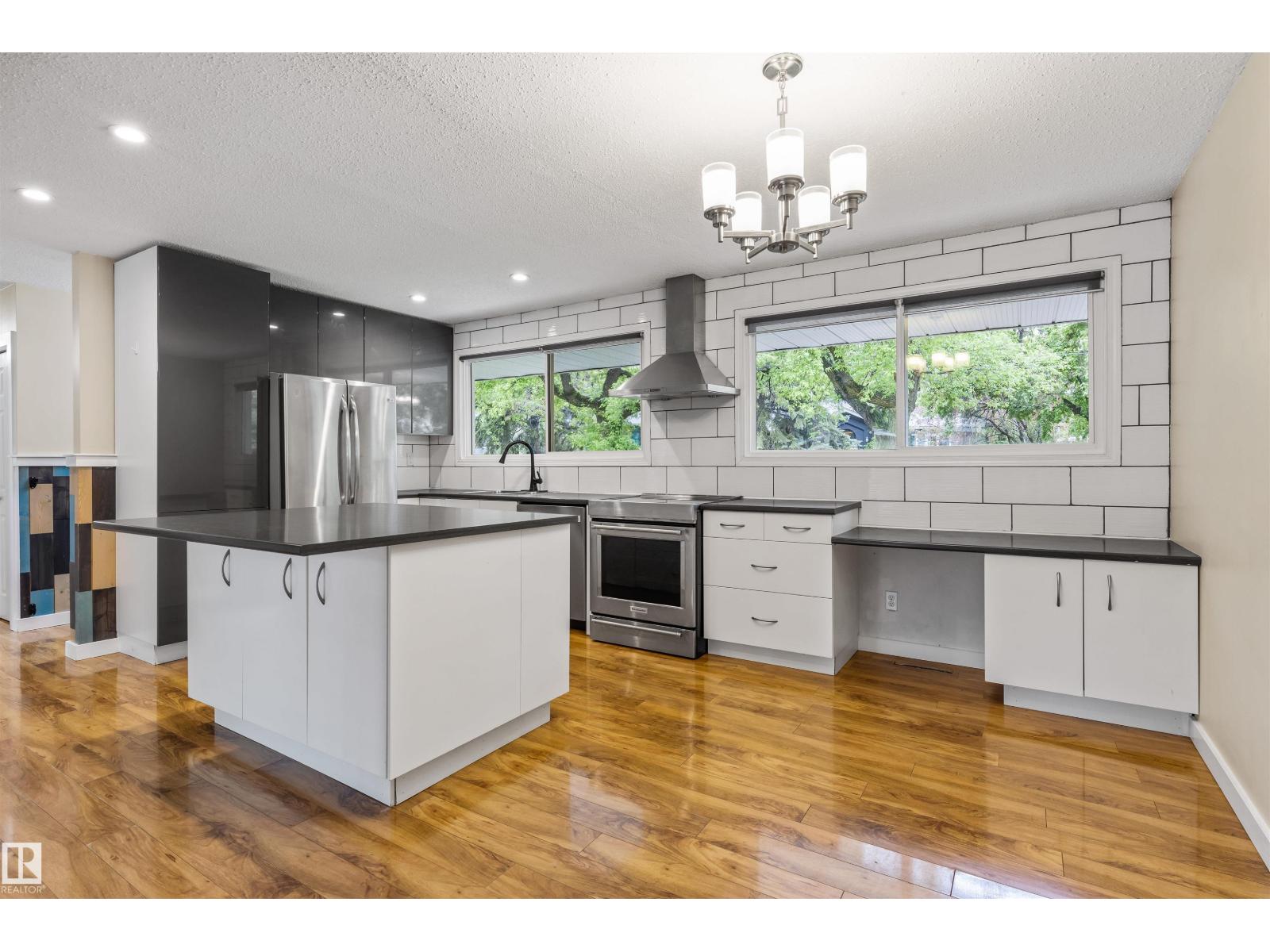 19 GREENWICH CR — photo 12